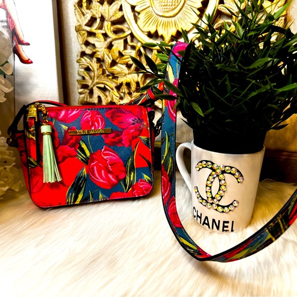 Steve Madden Red Floral Crossbody Bag - Picture 1 of 9